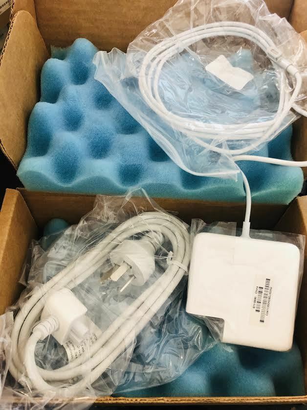 Apple MagSafe 85W Power Adapter 661-5843