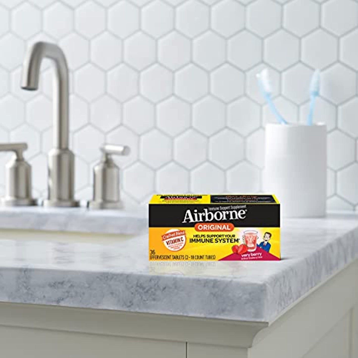 Airborne Vitamin C 1000mg (per serving) - Very Berry Effervescent Tablets (36 count in a box), Gluten-Free Immune Support Supplement, With Vitamins A C E, ZINC, Selenium, Echinacea & Ginger